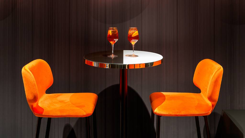 08-Orazio-Palace-bar-hall